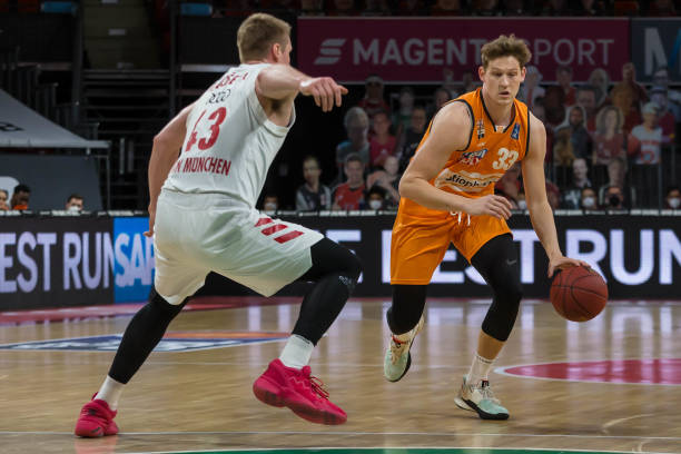 中国足球的 中国足球的