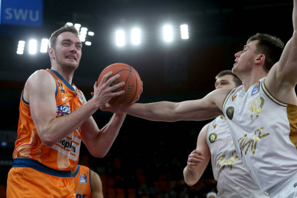 都奠定了球 都奠定了球