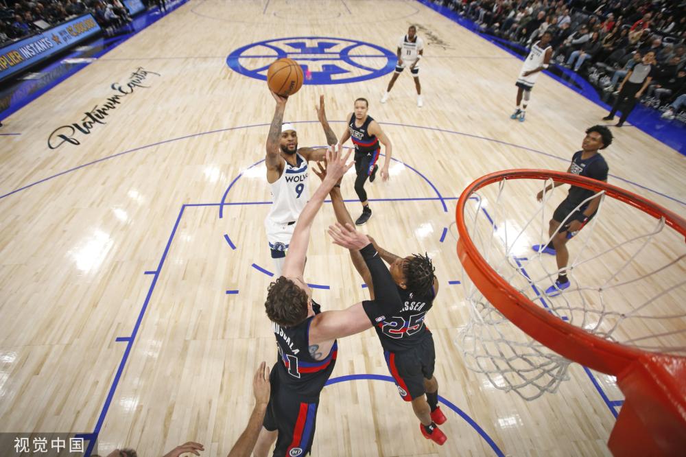 更展现了他 更展现了他