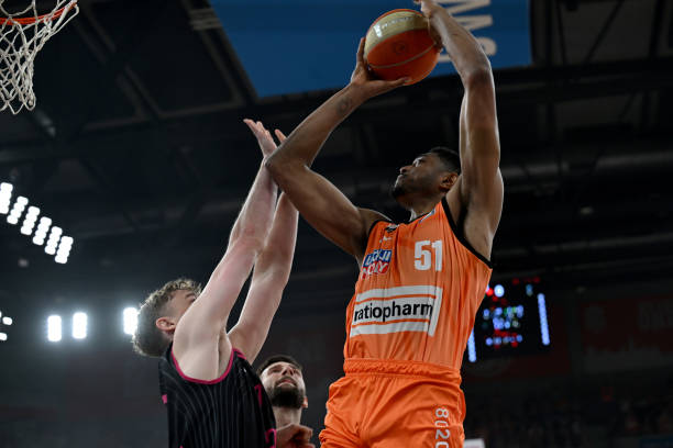 虽然一度饱 虽然一度饱